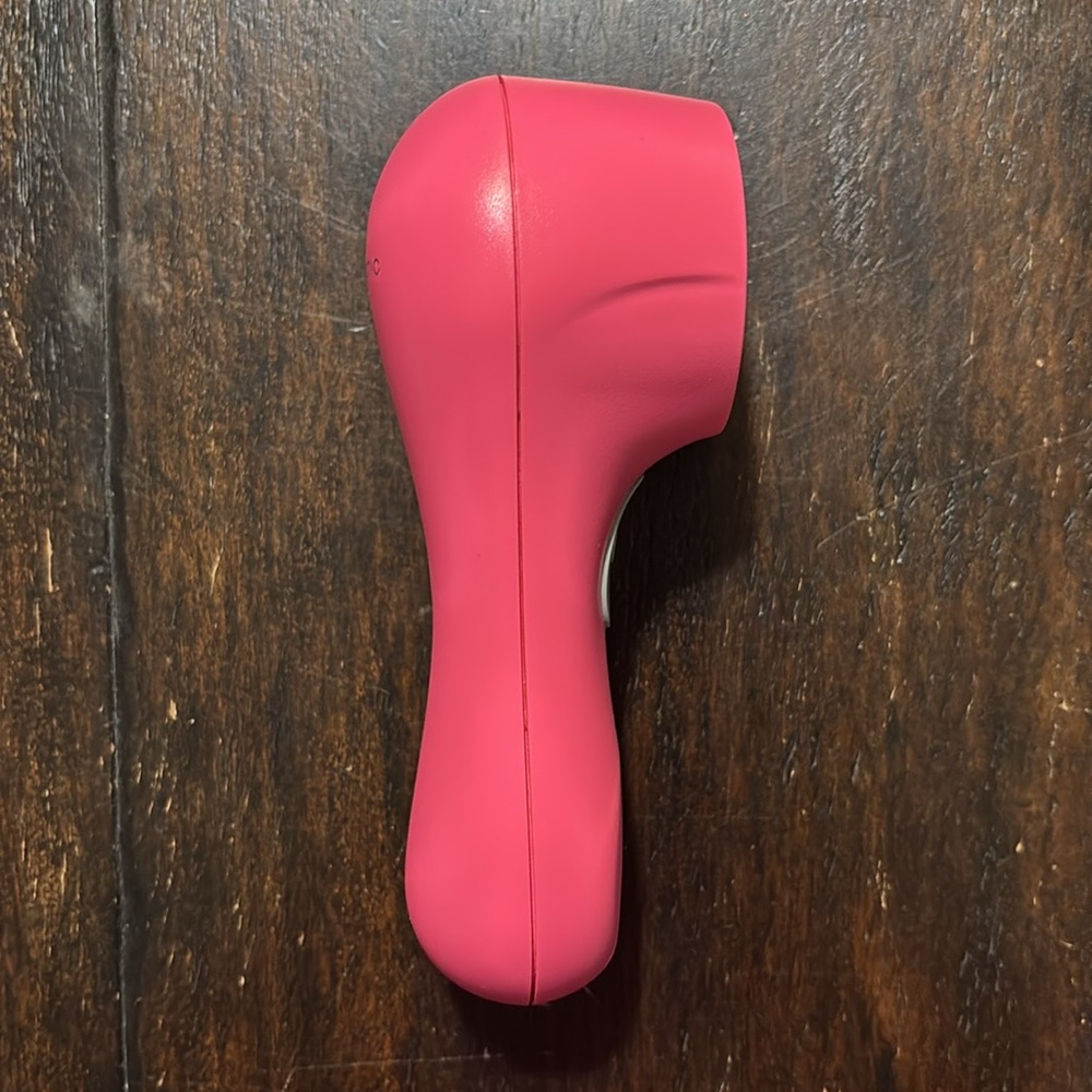 Hot Pink Clarisonic Mia 🩷 with Charger and Extra-Special Skincare Gift! - Picture 5 of 12